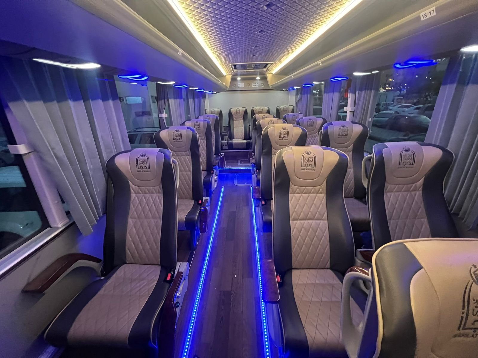 باص VIP الفاخر